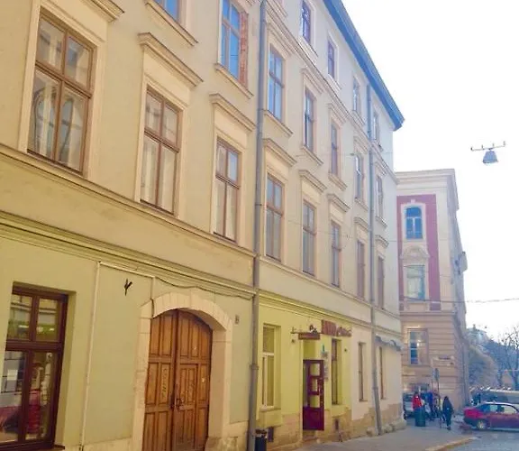 דירה On Virmenska Street 2 לבוב